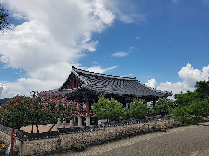 Jinju National Museum image