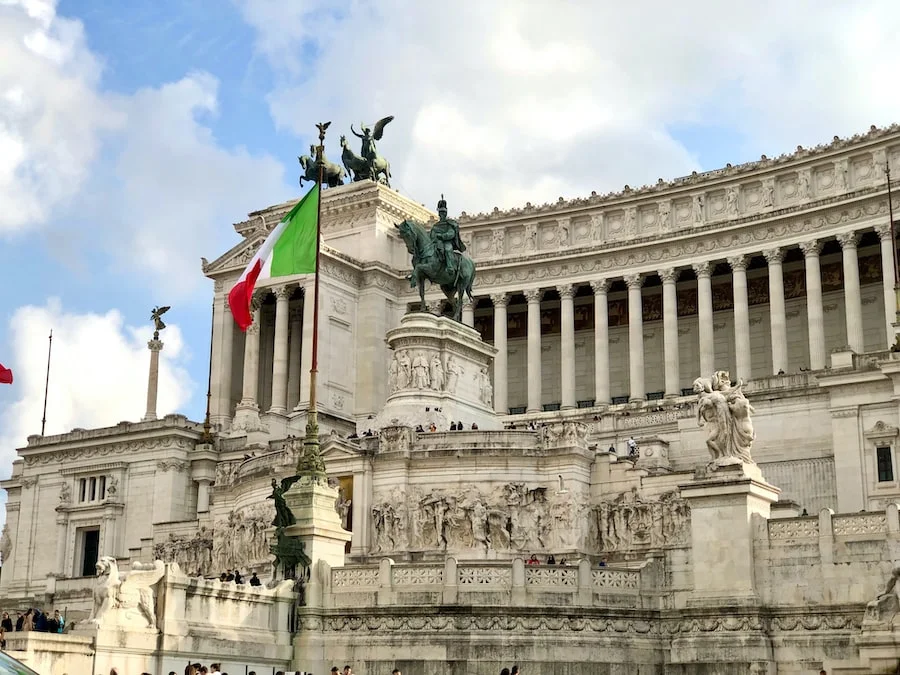 Monumento a Vittorio Emanuele II image