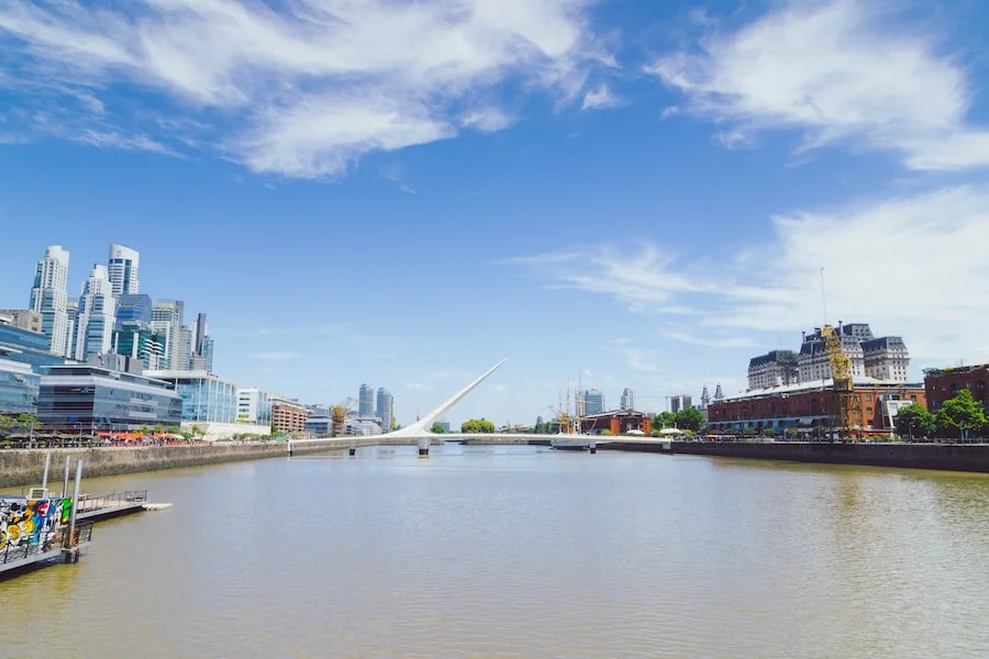 Puente de la Mujer image