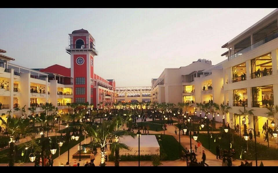 MaviBahce Shopping Center