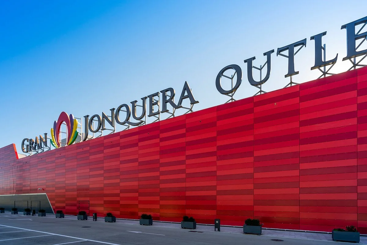 Gran Jonquera Outlet & Shopping