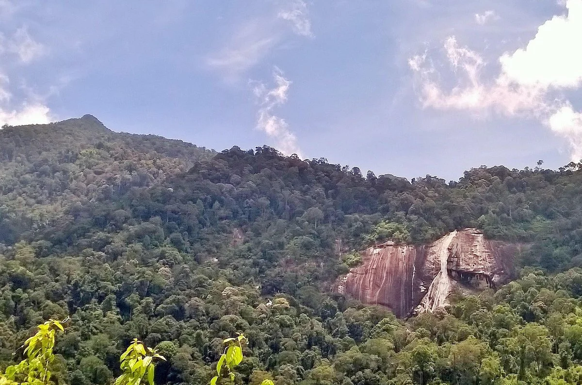 Gunung Stong