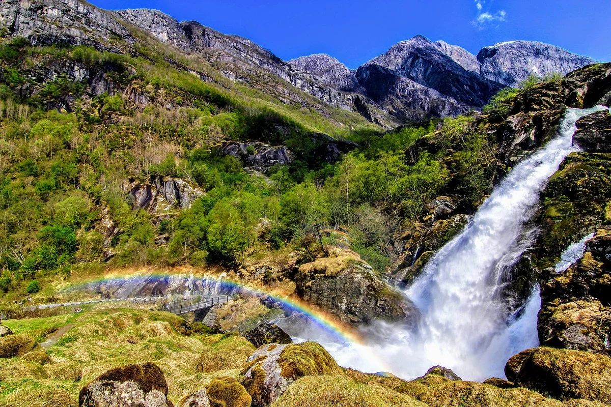 Briksdal Glacier (Briksdalbreen)