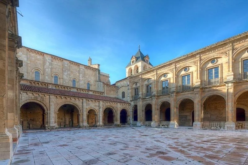 La Basilica De San Isidoro De Leon