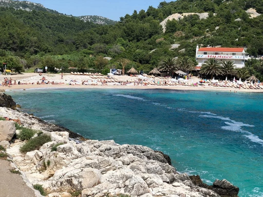Pokonji Dol Beach