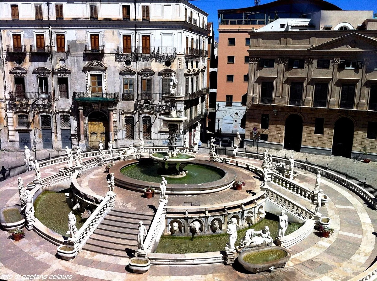 Fontana della Vergogna (Fontana Pretoria)