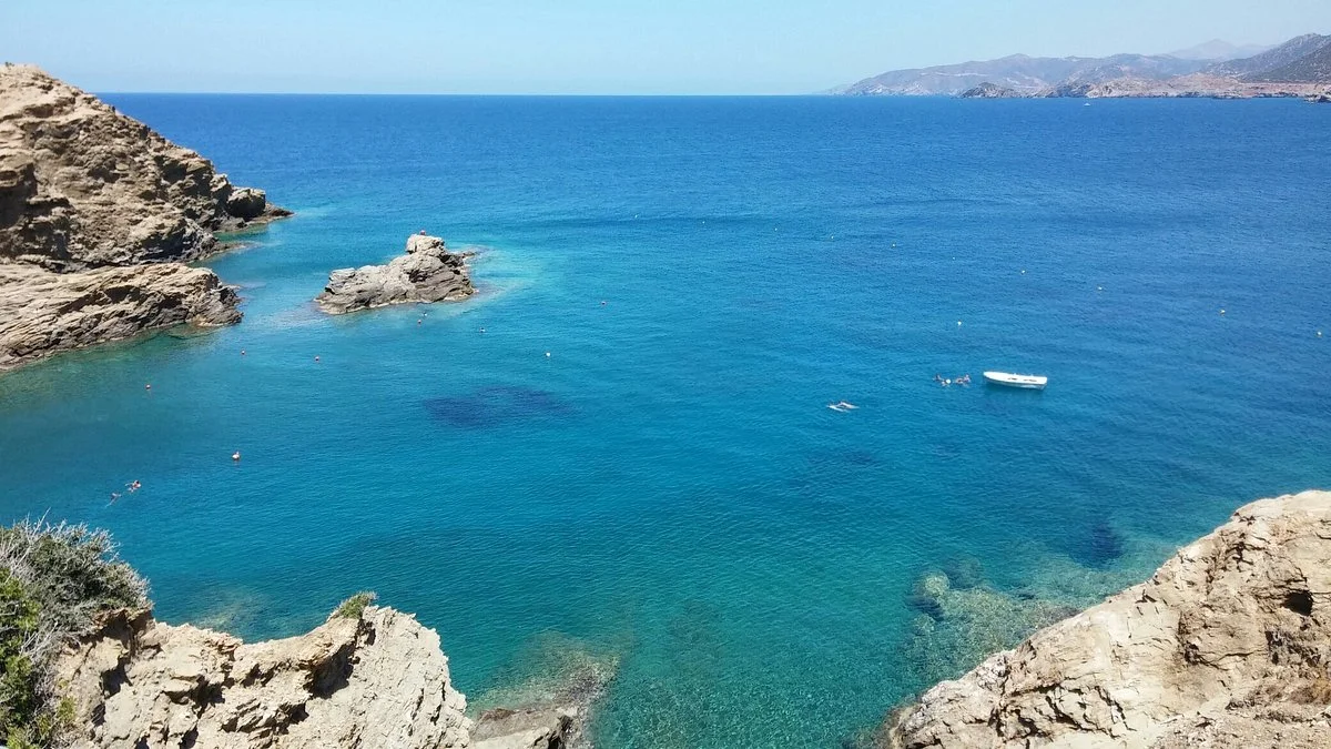 Karavostasi Beach