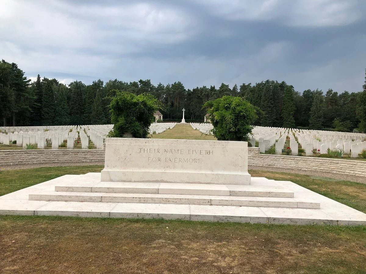 Becklingen War Cemetery