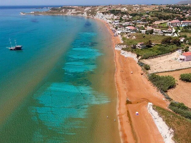 Xi Beach