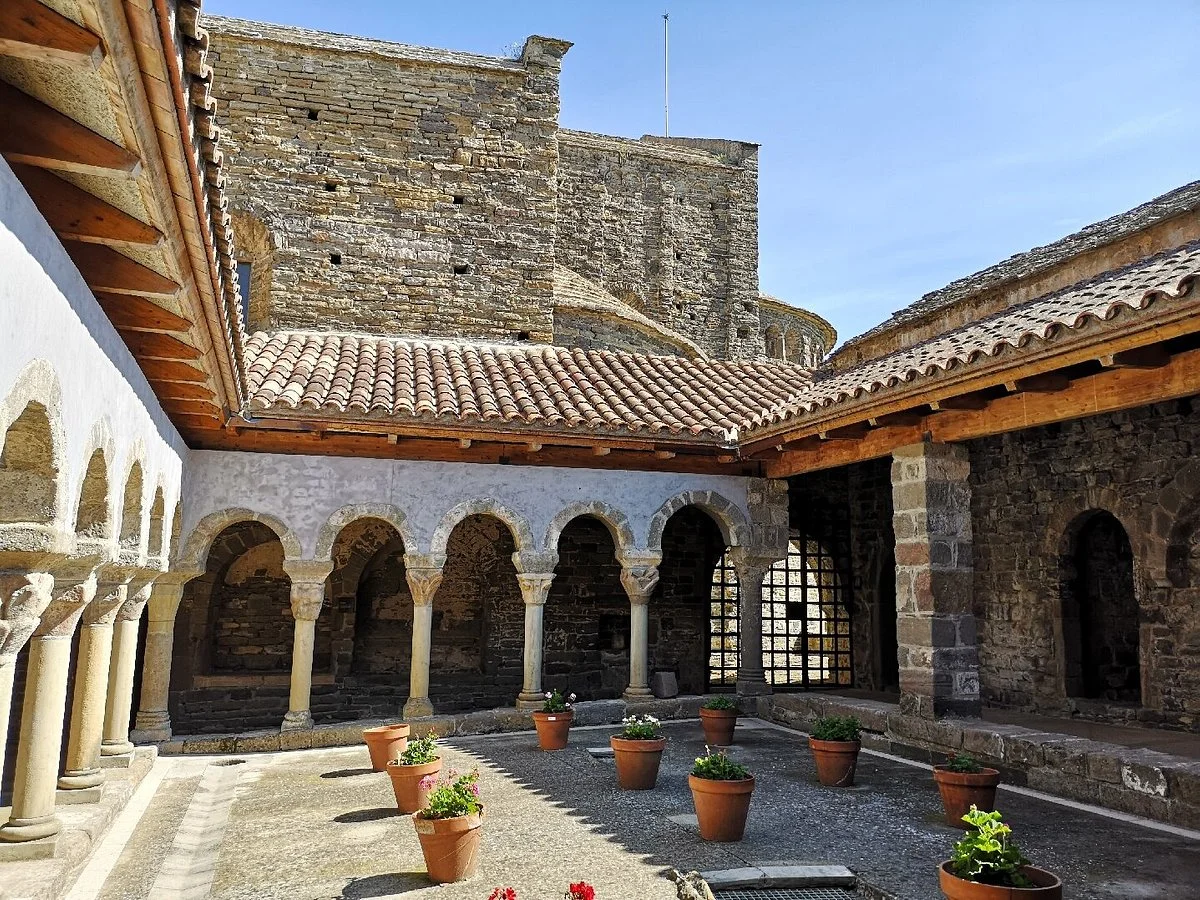 Monestir de Sant Pere de Casserres