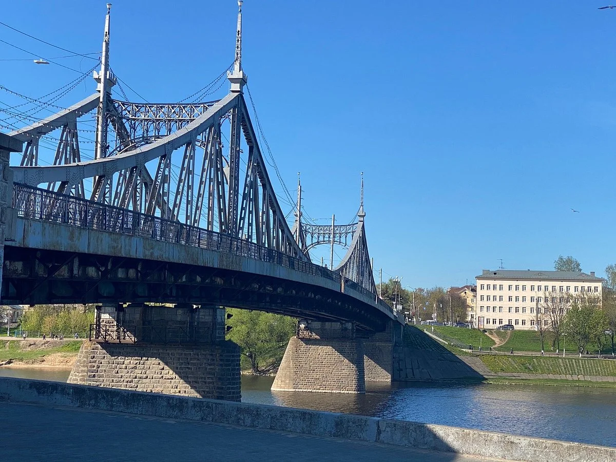 Starovolzhsky Bridge (Old Bridge)