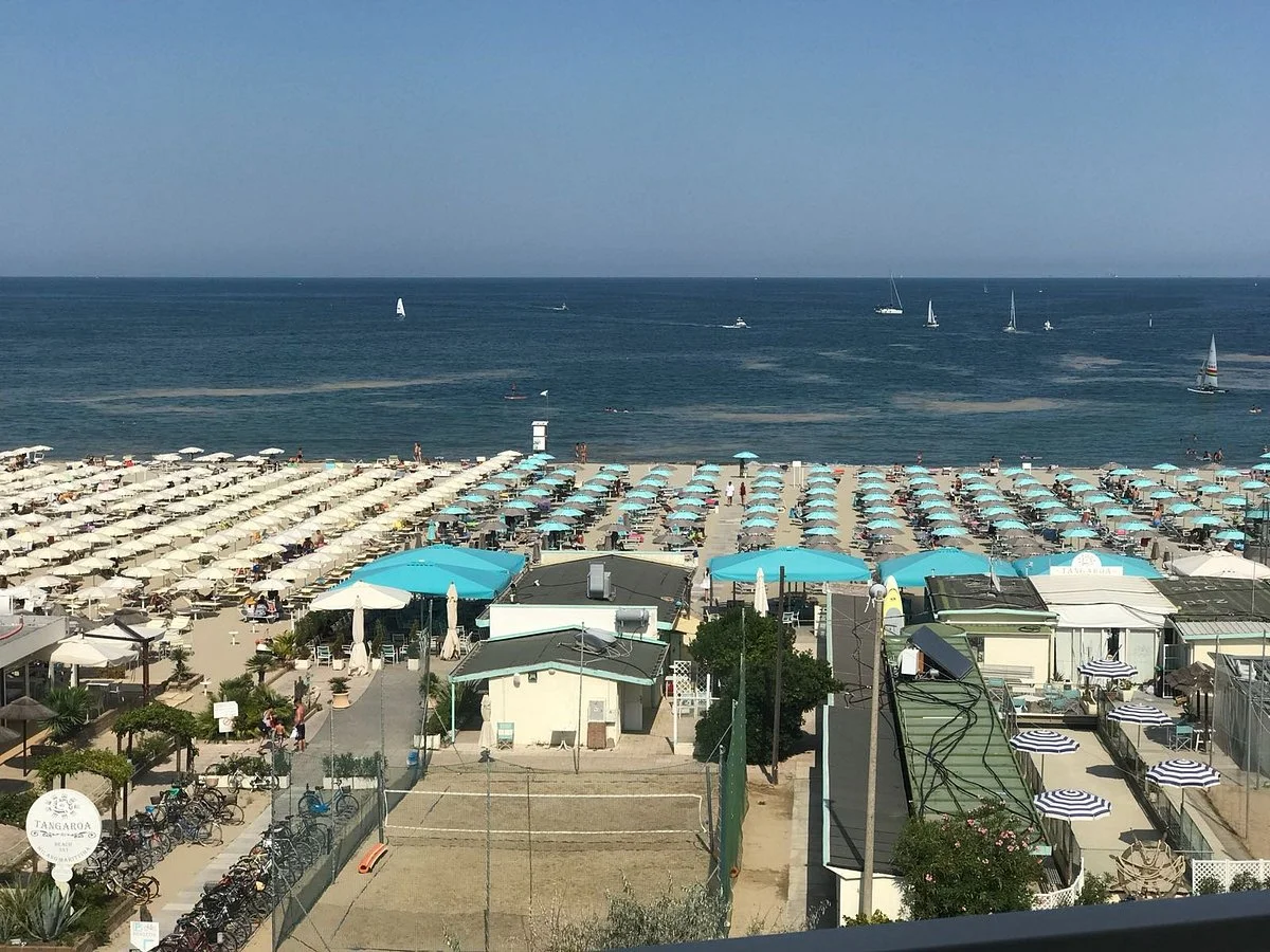 Paparazzi Beach 242