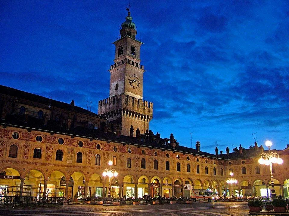 Piazza Ducale