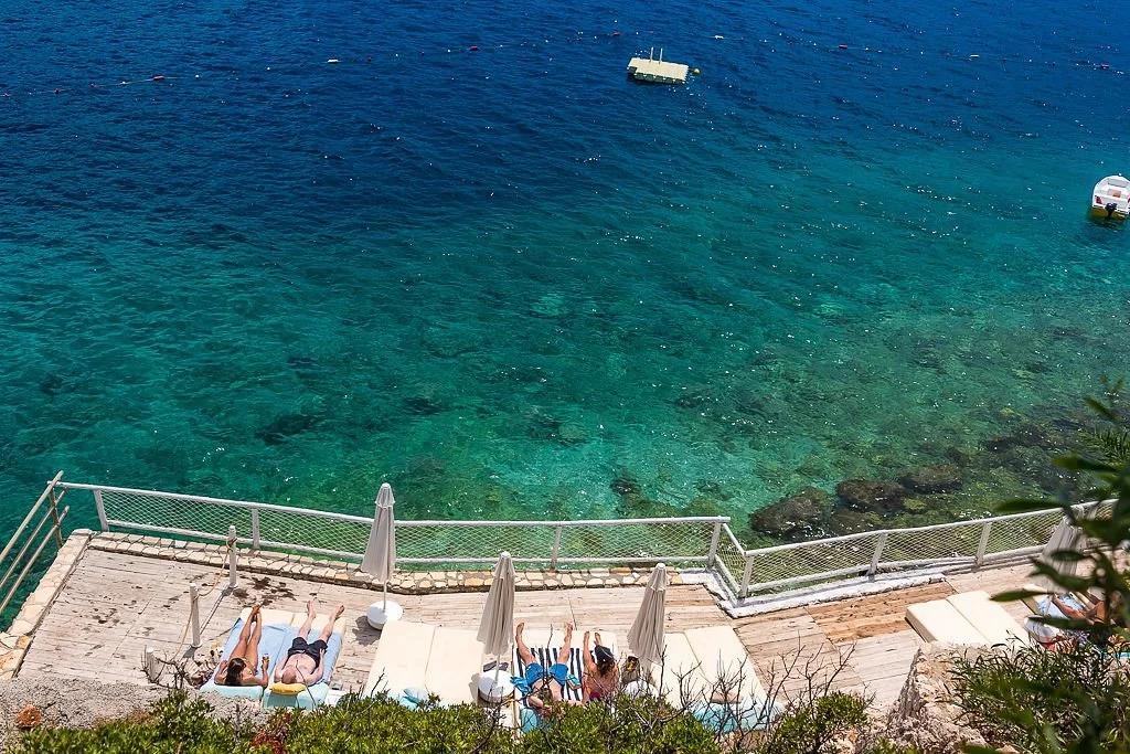 Yali Beach Club