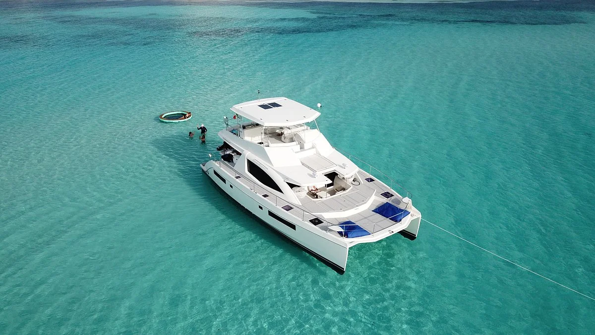 Deluxe Private Boats