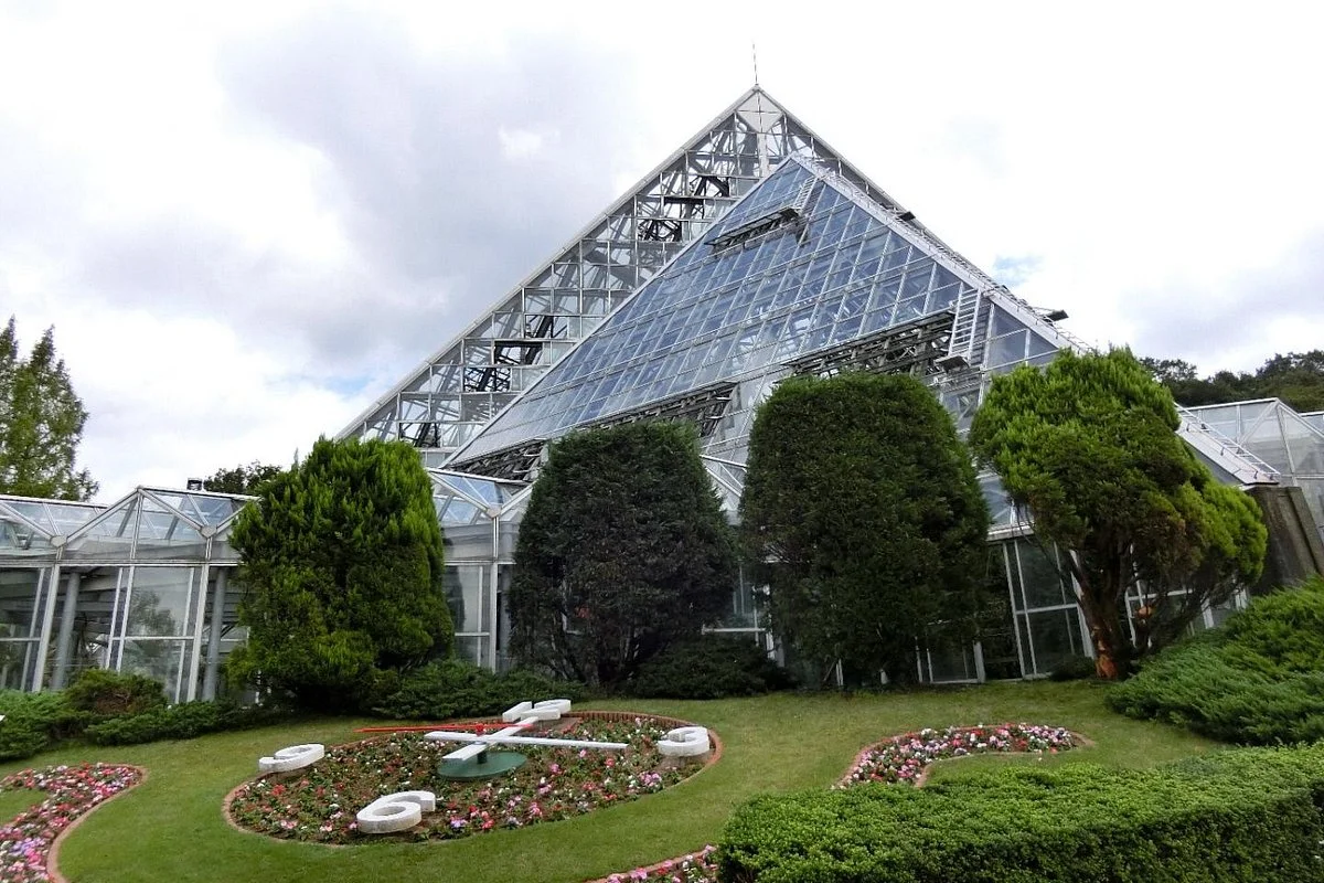 Osaka Prefecture Flower Garden