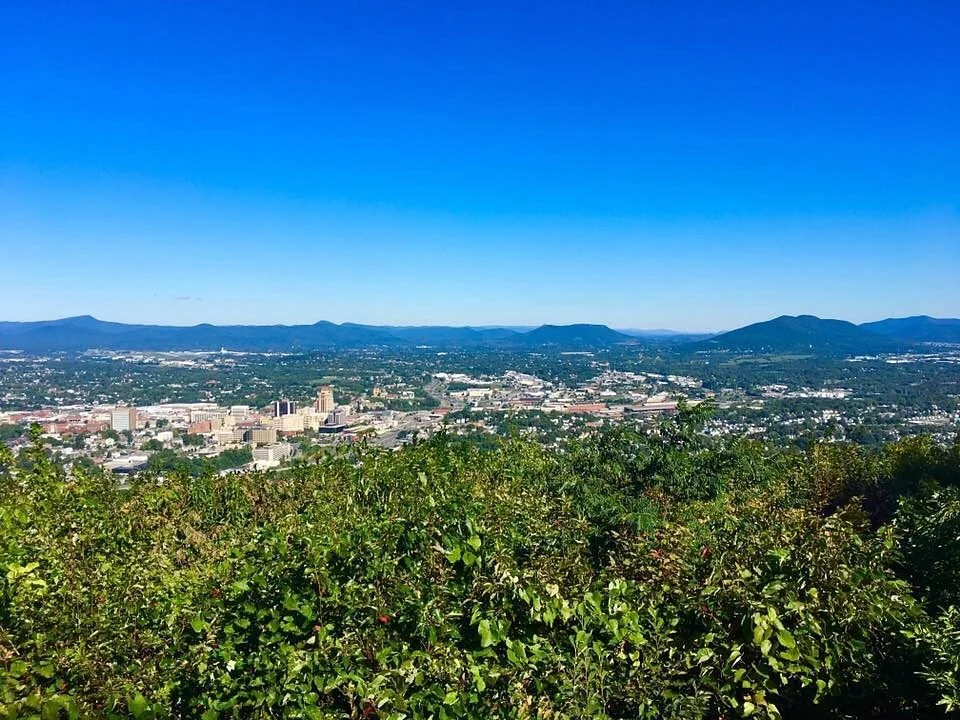 Mill Mountain Star & Park