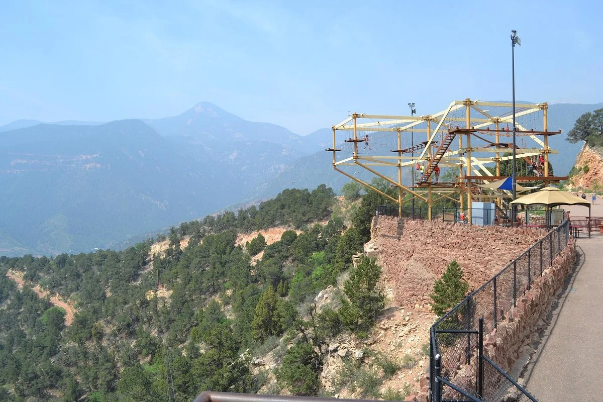 Cave of the Winds Mountain Park