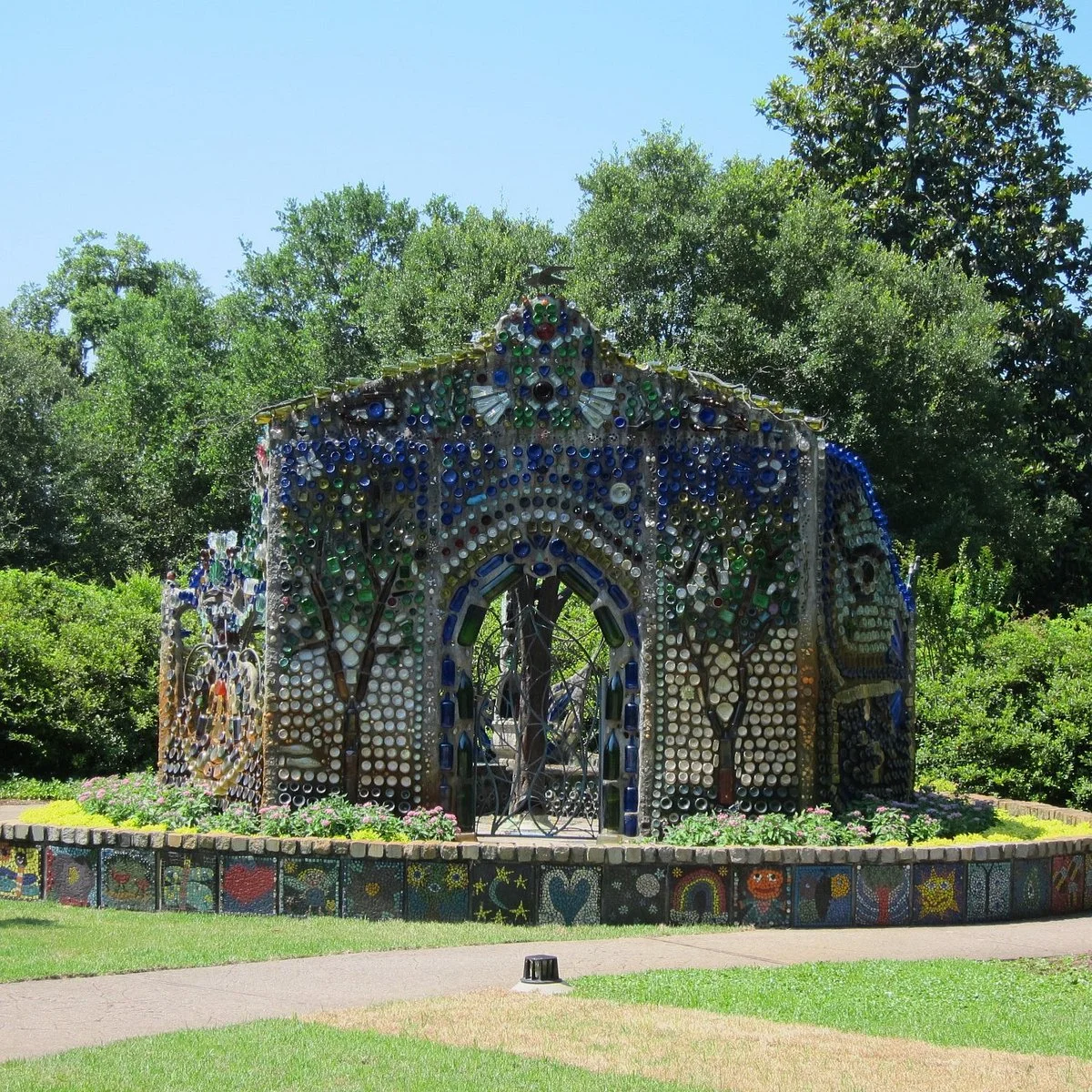 Airlie Gardens