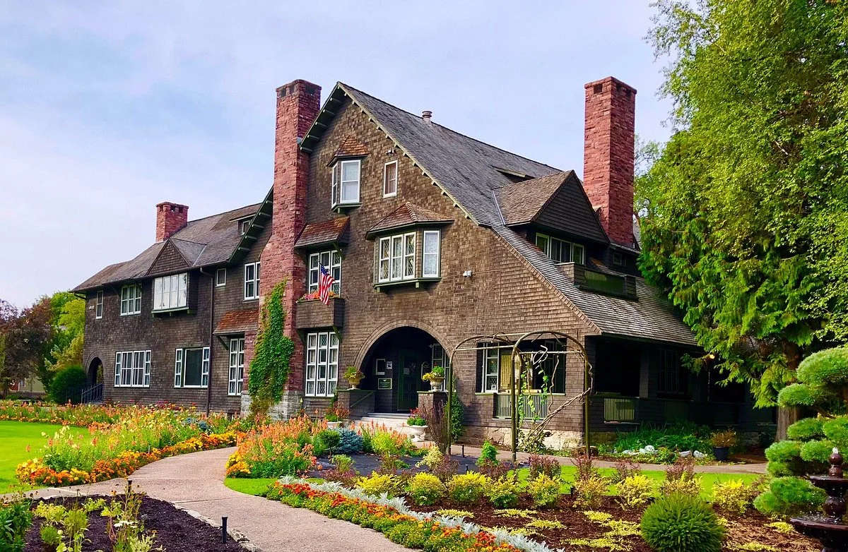 Conrad Mansion