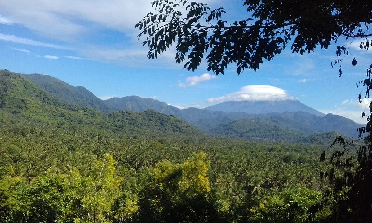 Ceeng Hill