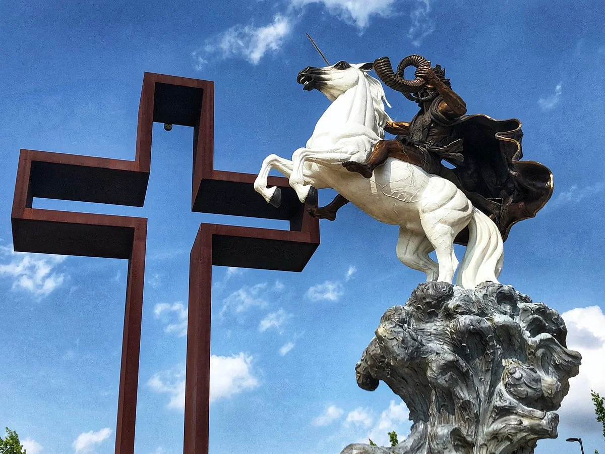 The Coming King Sculpture Prayer Gardens