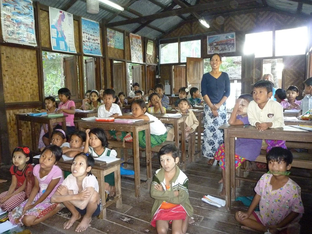 Linthar English School