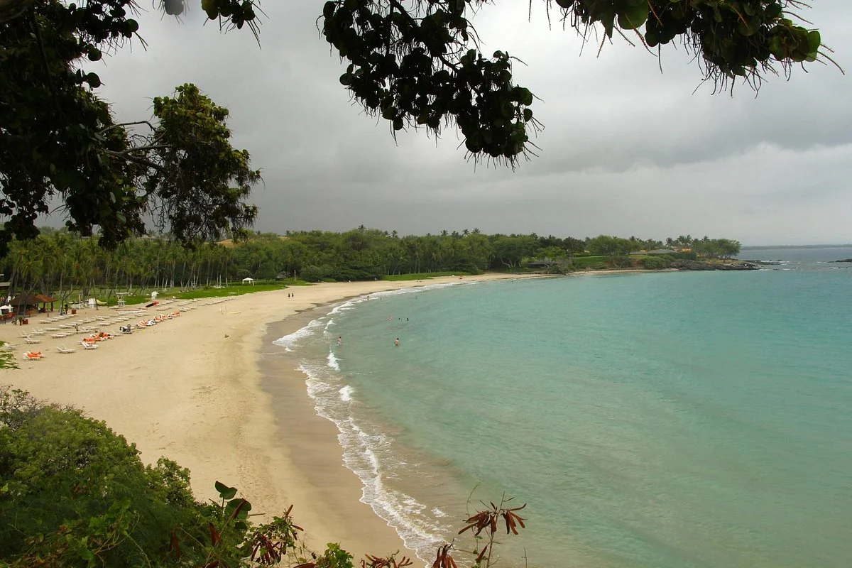 Kauna'oa Bay