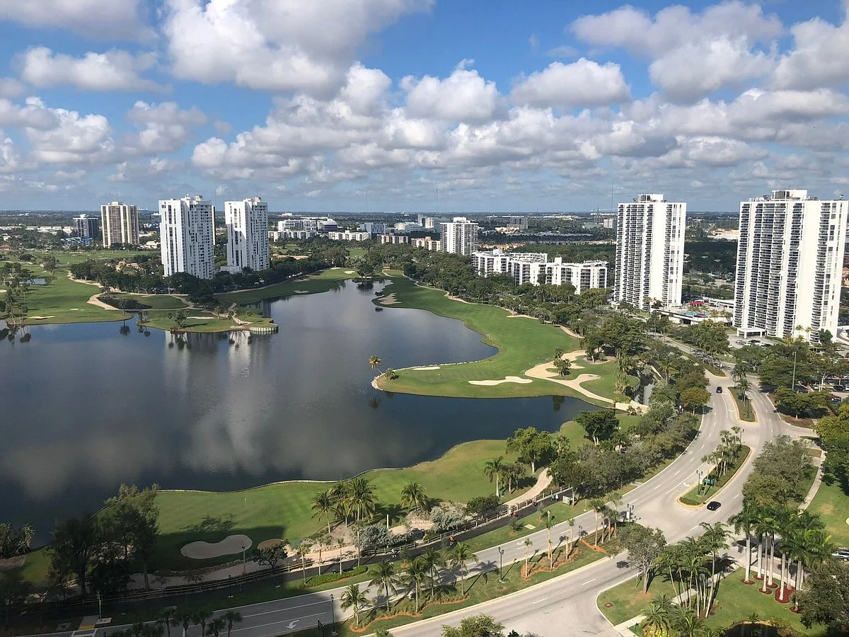 Aventura Circle