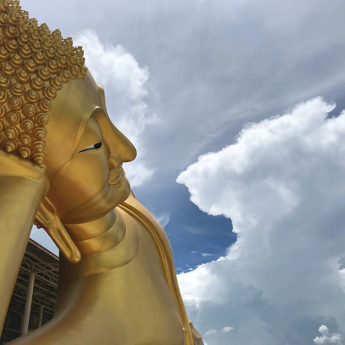 Phan Thai Norasing Shrine