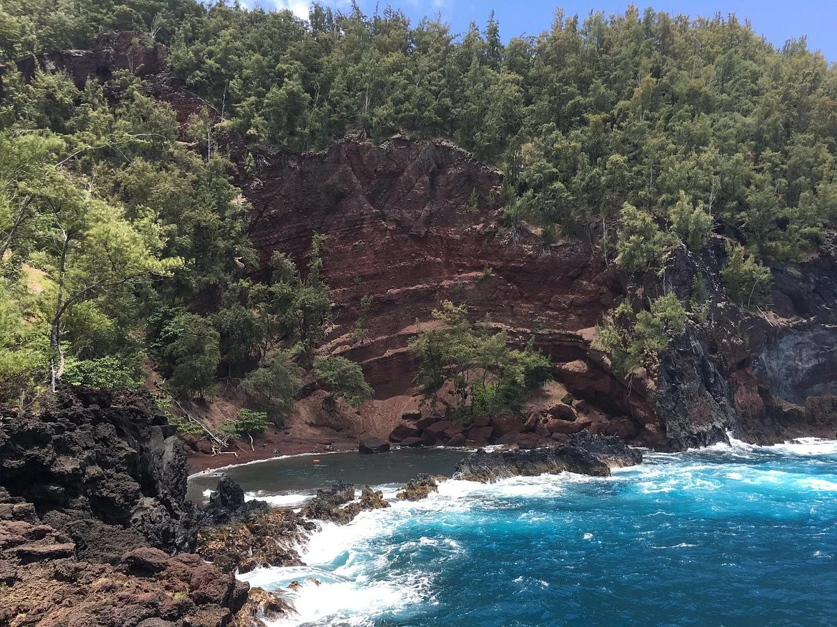 Red Sand Beach - Kaihalulu Beach