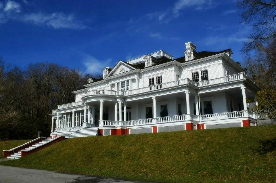 Flat Top Manor