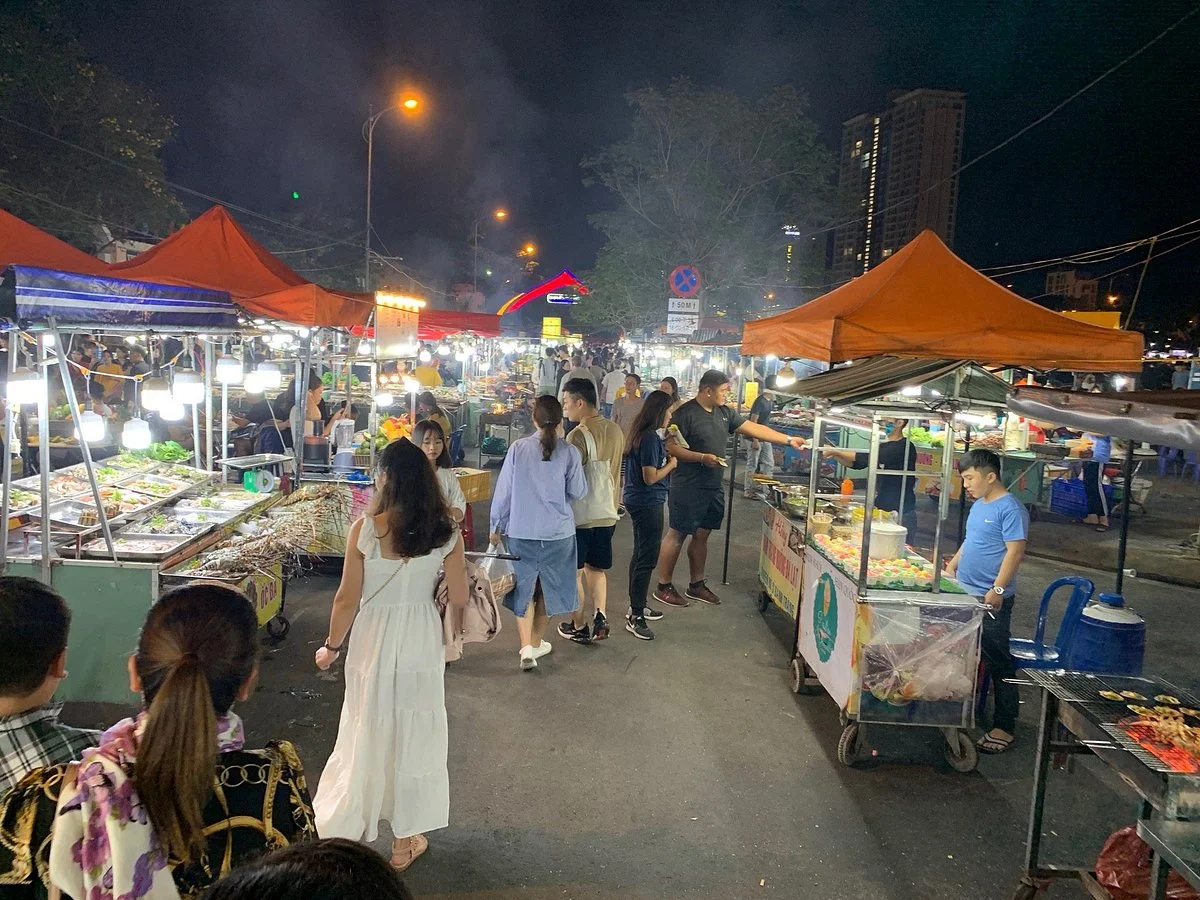 Son Tra Night Market