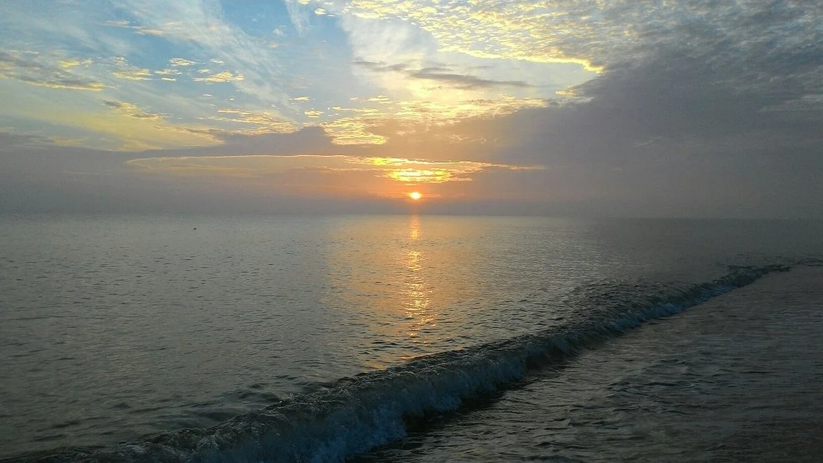 Pantai Cahaya Bulan