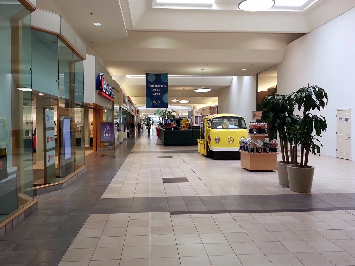 Golf Mill Shopping Center