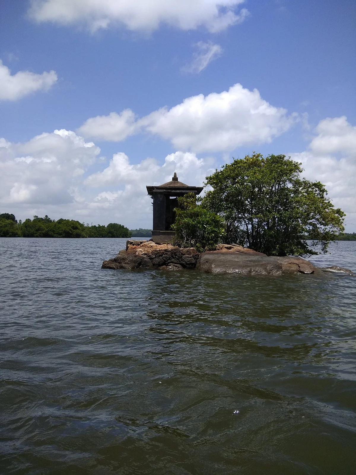 Madugnga Lake