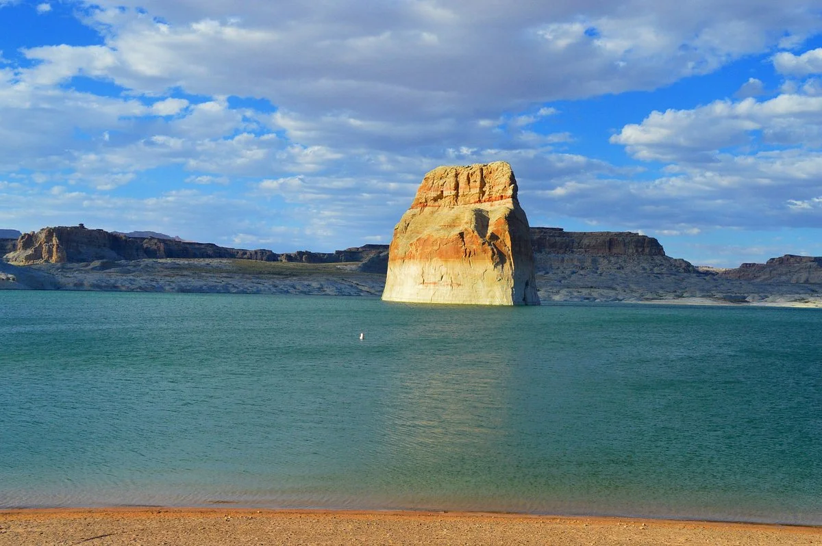 Lone Rock Beach
