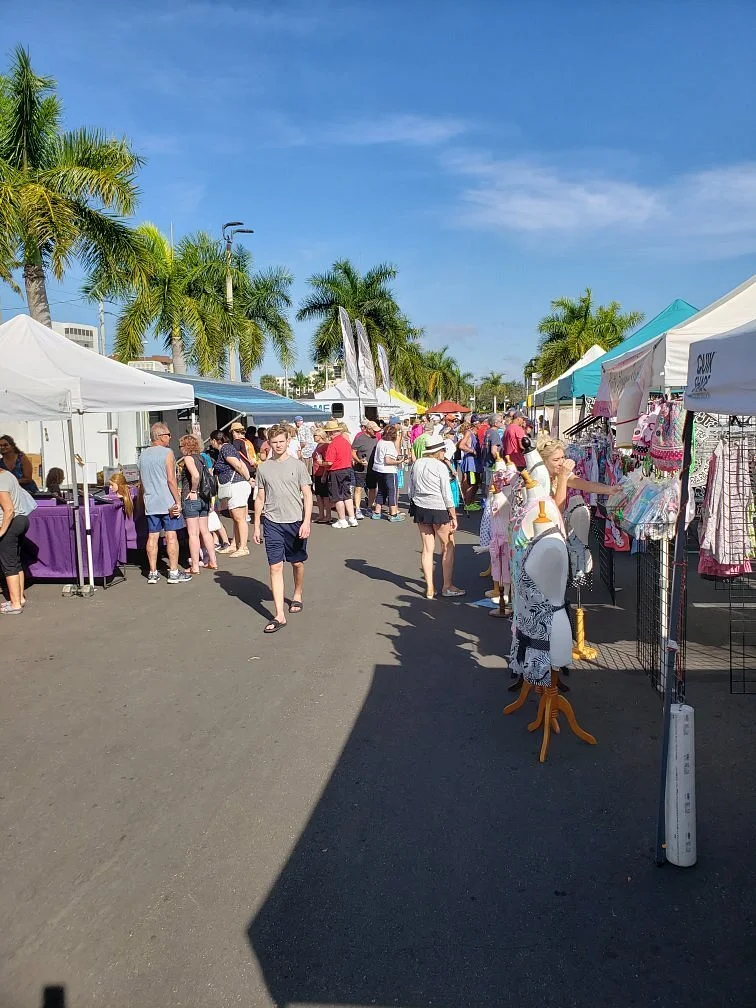 Santini Farmers Market