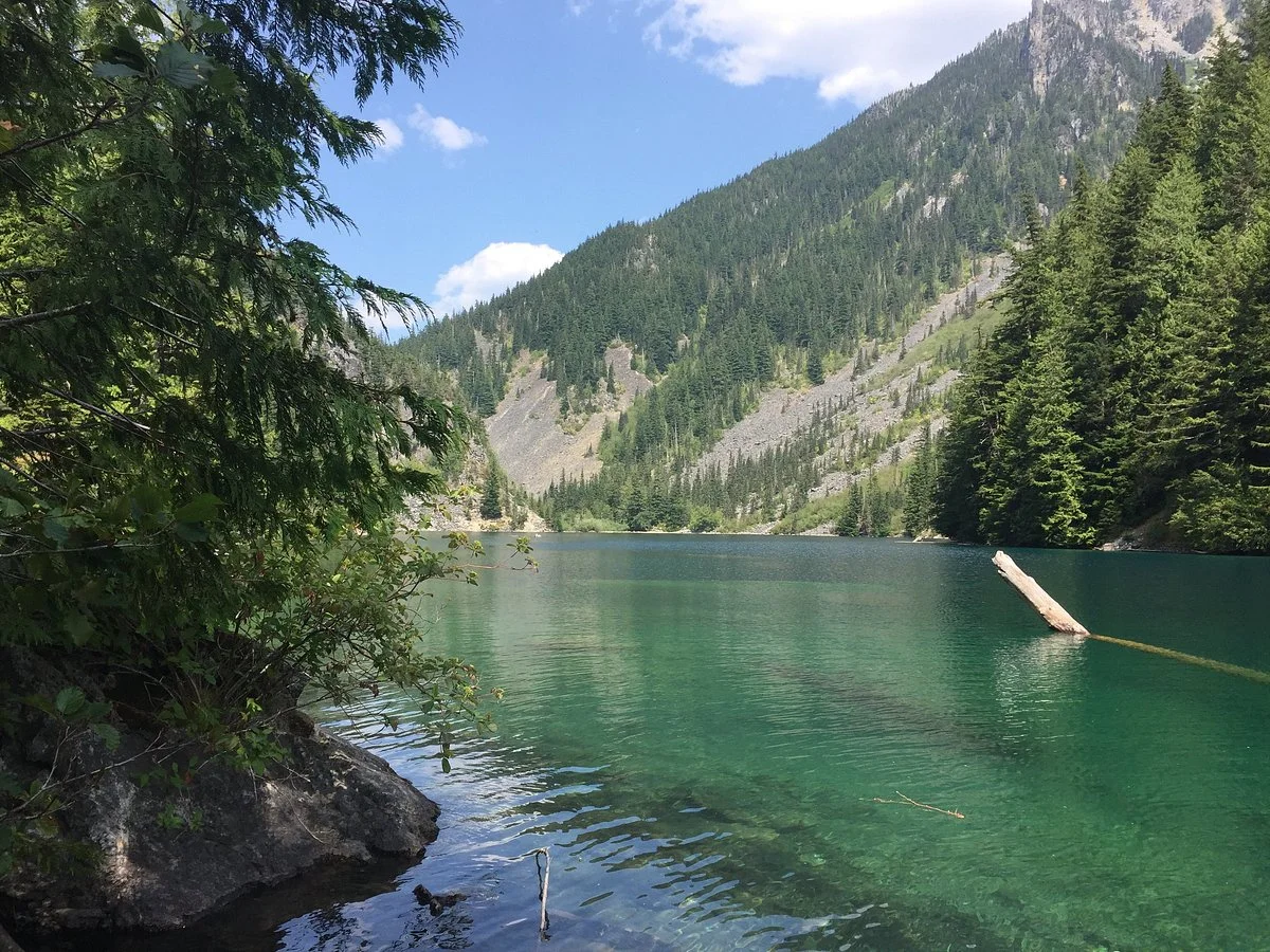Lindeman Lake