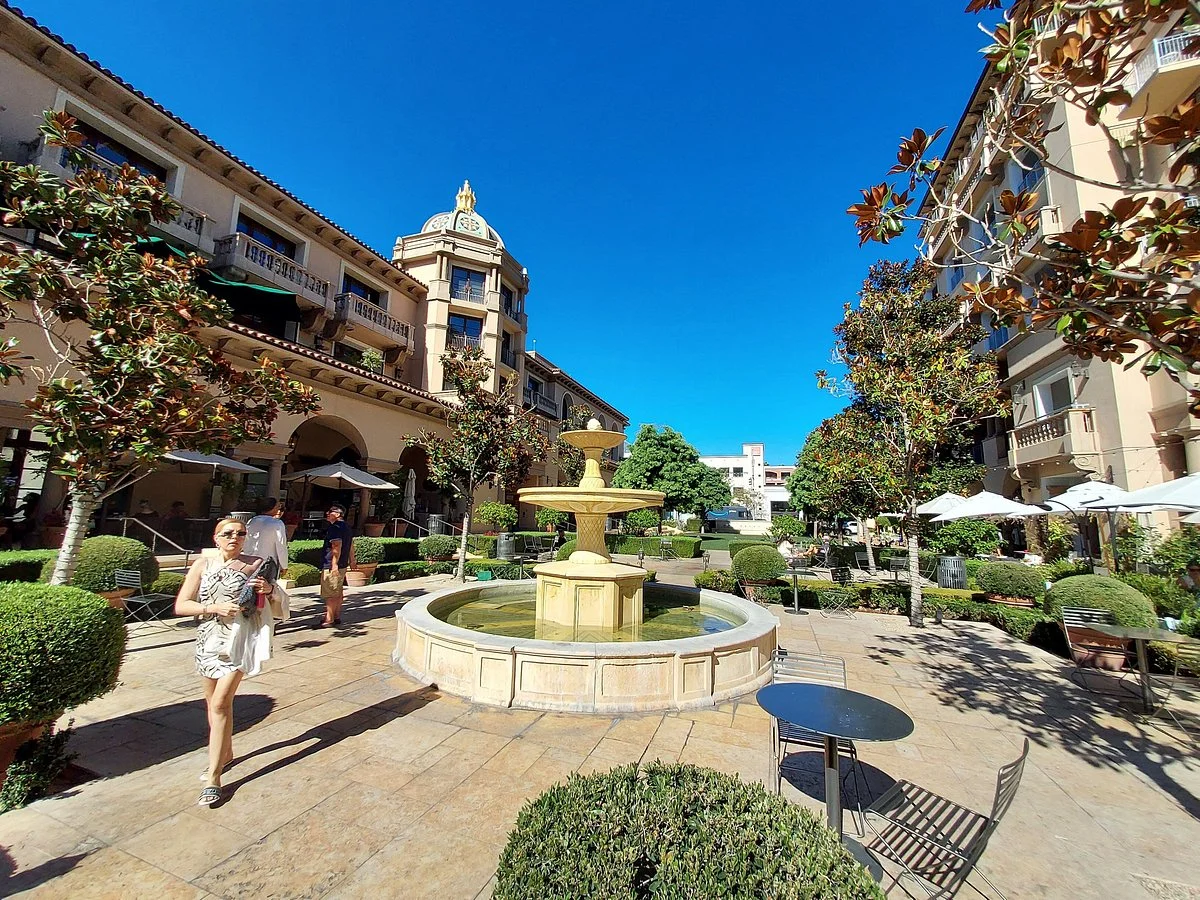 Beverly Cañon Gardens