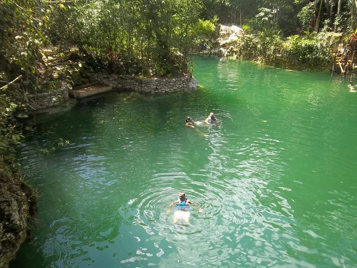 La Ruta de los Cenotes