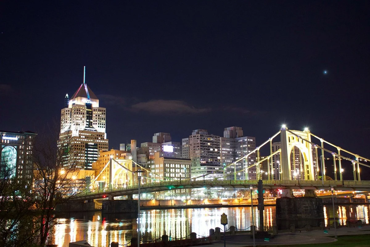 Roberto Clemente Bridge (Sixth Street Bridge)