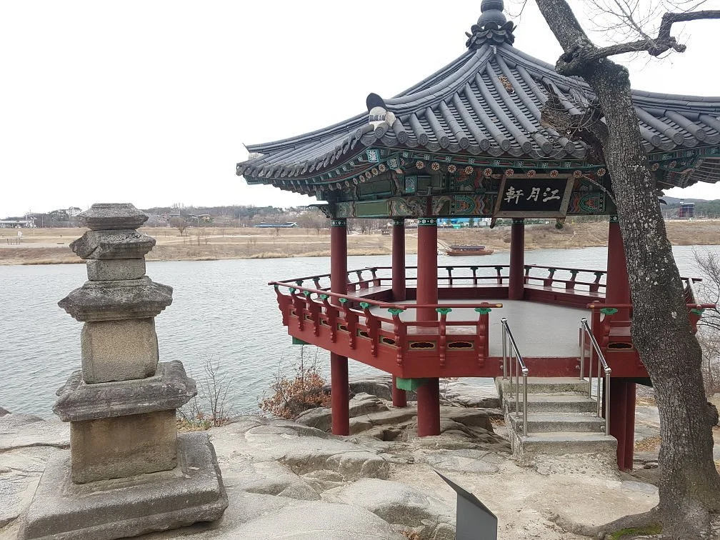Silleuksa Temple