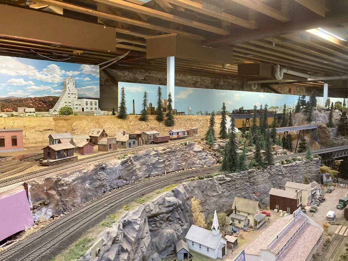 Deadwood Model Train