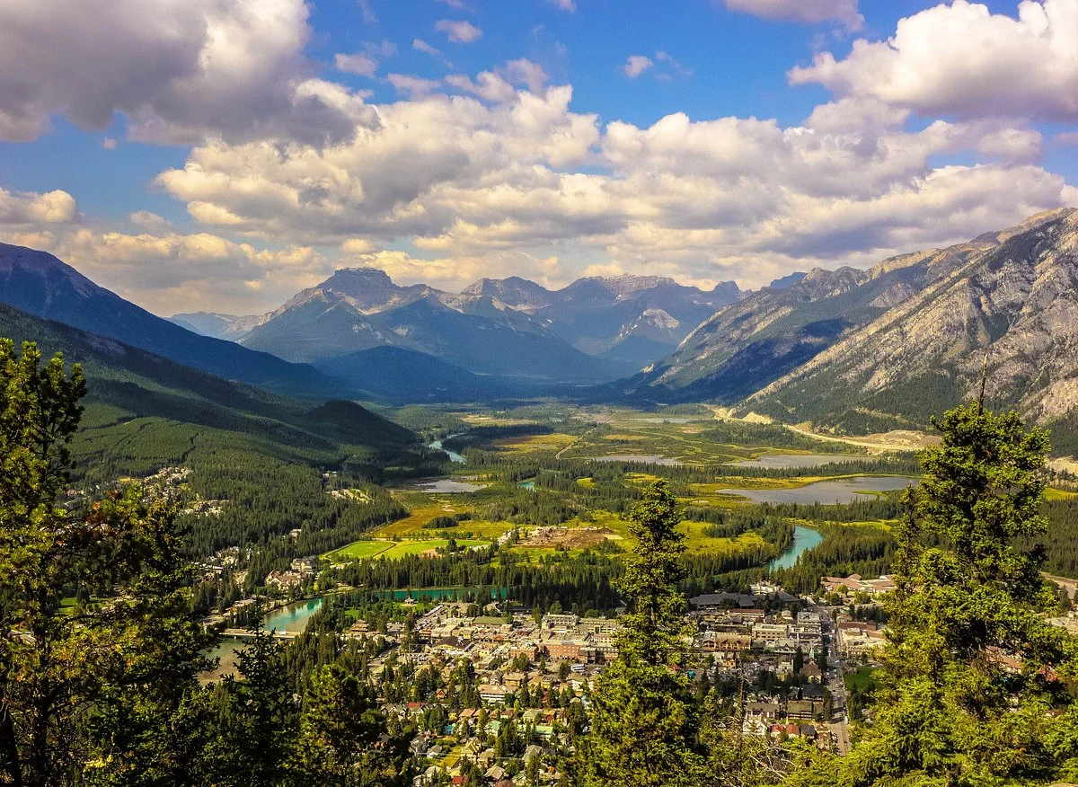 Tunnel Mountain Trail