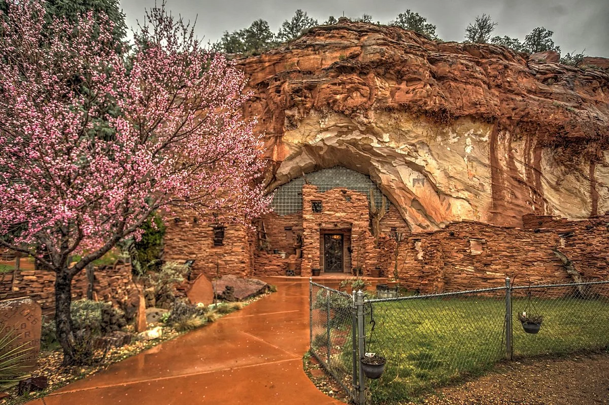 Moqui Cave