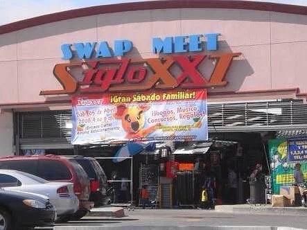 Swap Meet Siglo XXI