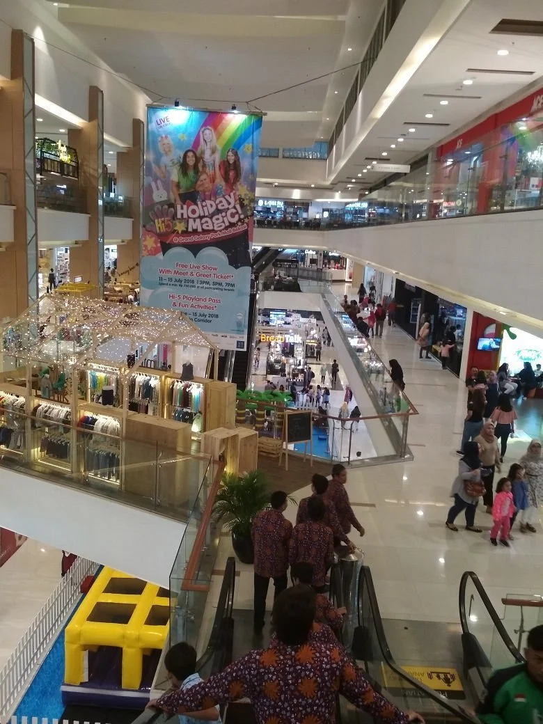 Grand Galaxy Park Mall