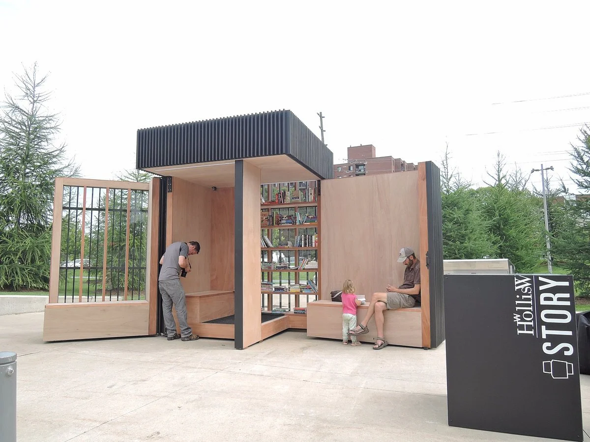 HollisWealth Story Pod