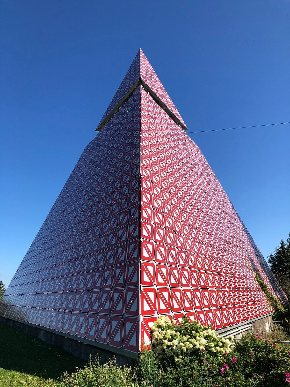 La Pyramide des Ha! Ha!